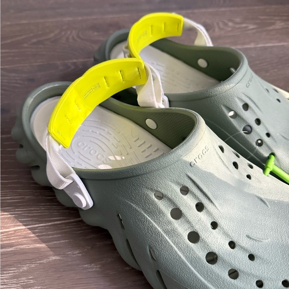 crocs echo clogs - Picture 2 of 6